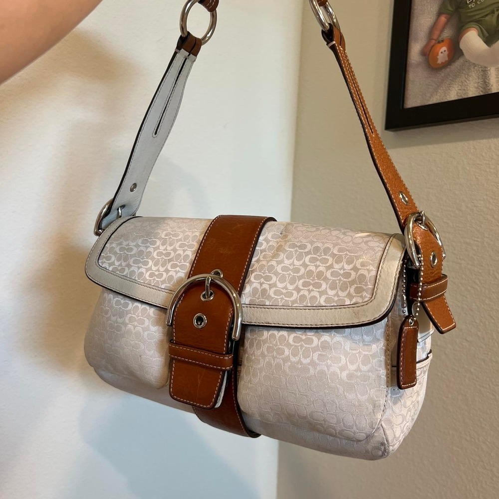Vintage Coach Soho Signature Double Pocket white and brown Flap Shoulder Buckle